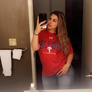 Meet your Posher, Alexis